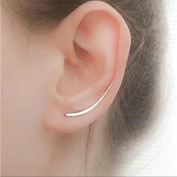 🪫1 left! Minimalist ear climber gold plated earrings new NWT - Picture 1 of 6